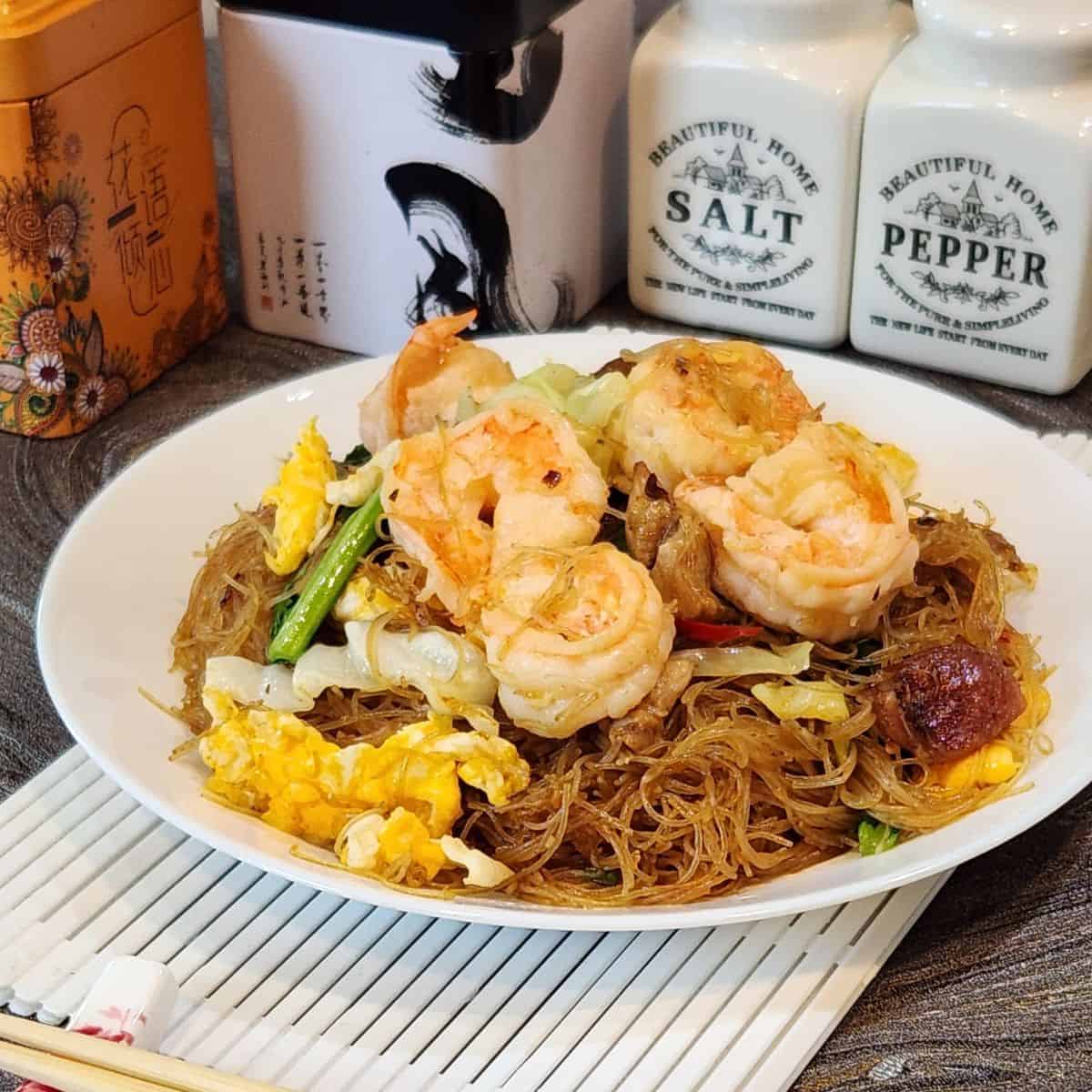 A plate of shrimp chow mei fun or fried vermicelli or bihun goreng.