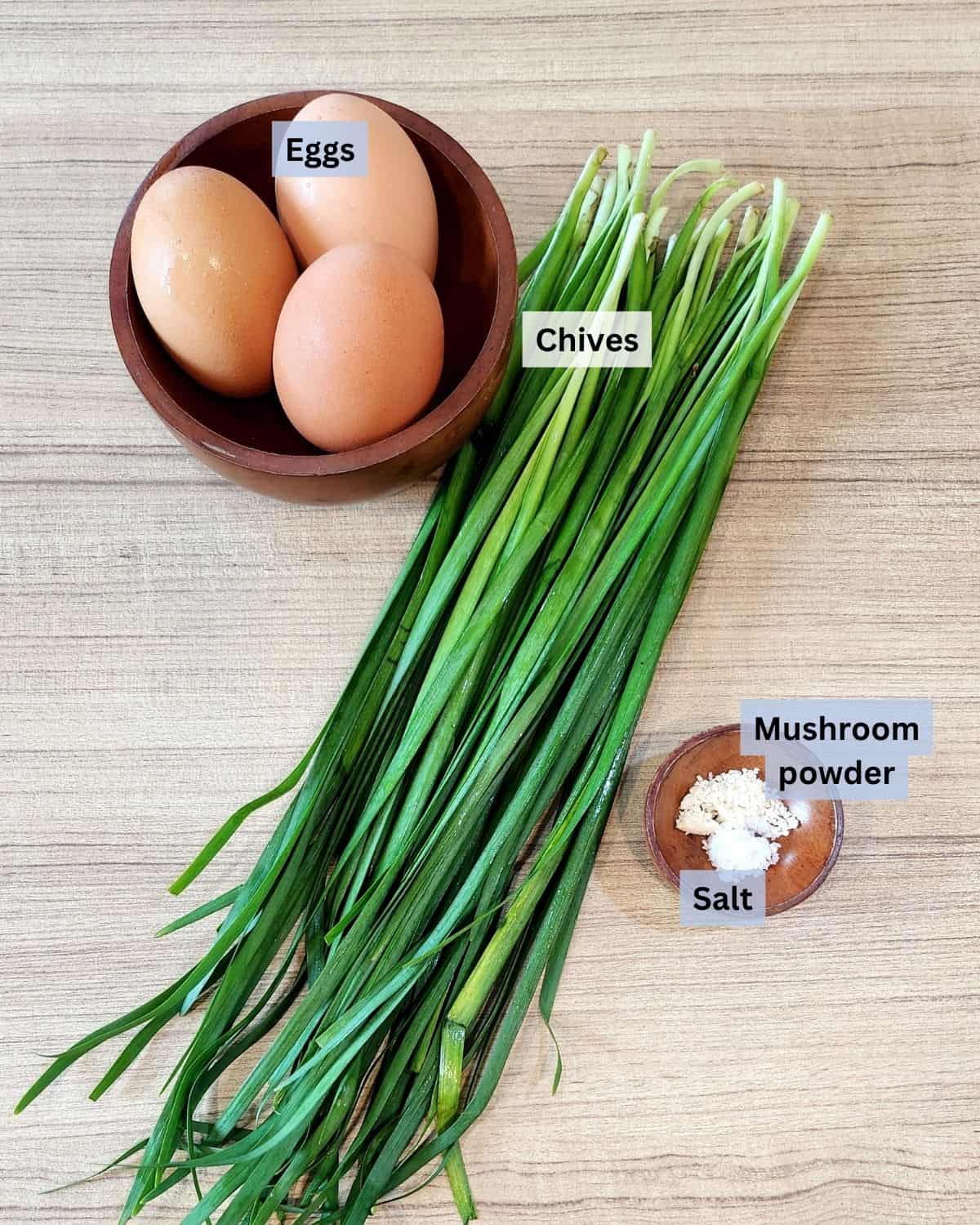 Chinese chive scrambled eggs ingredients with labels.