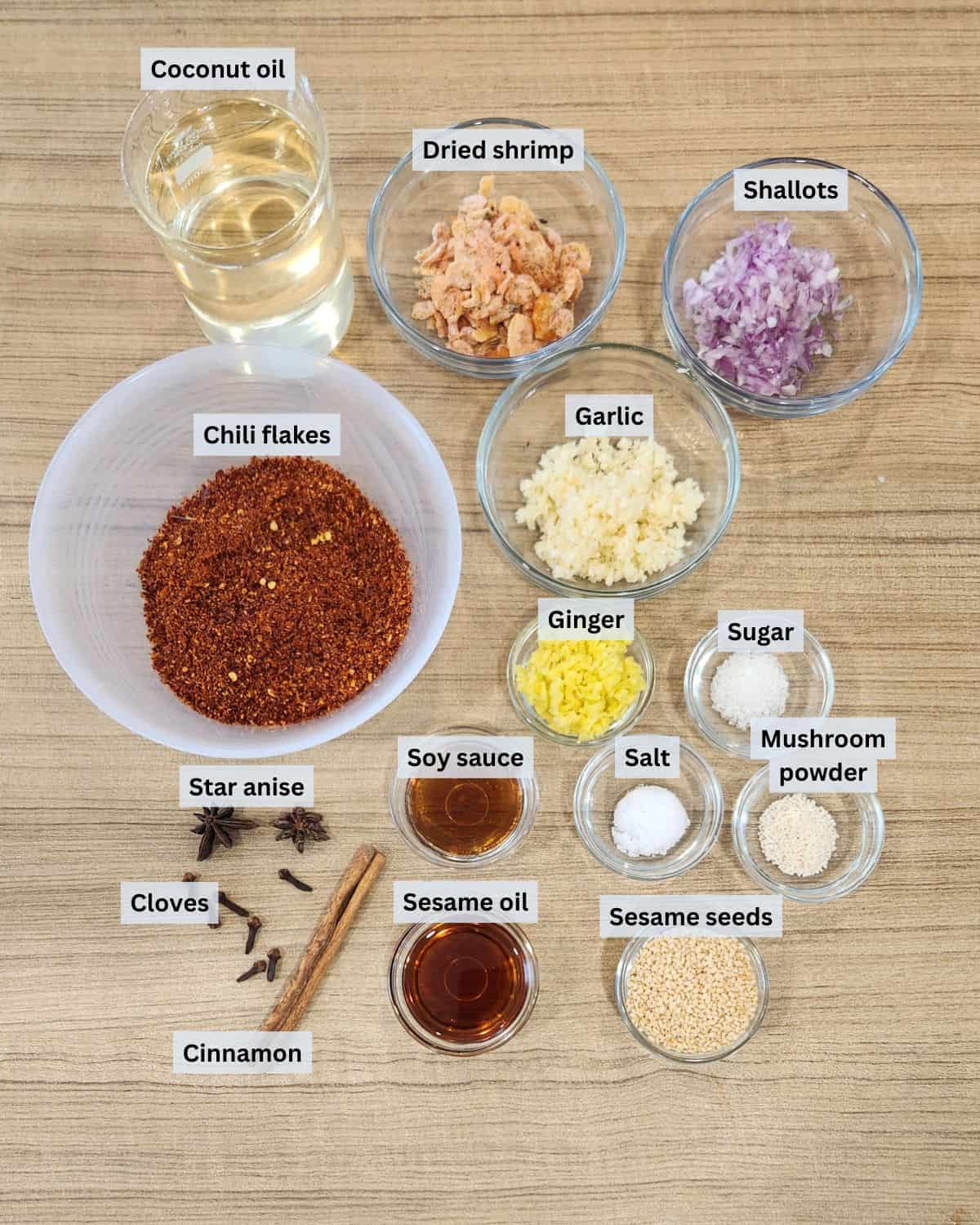 Garlic chili oil recipe ingredients with labels.