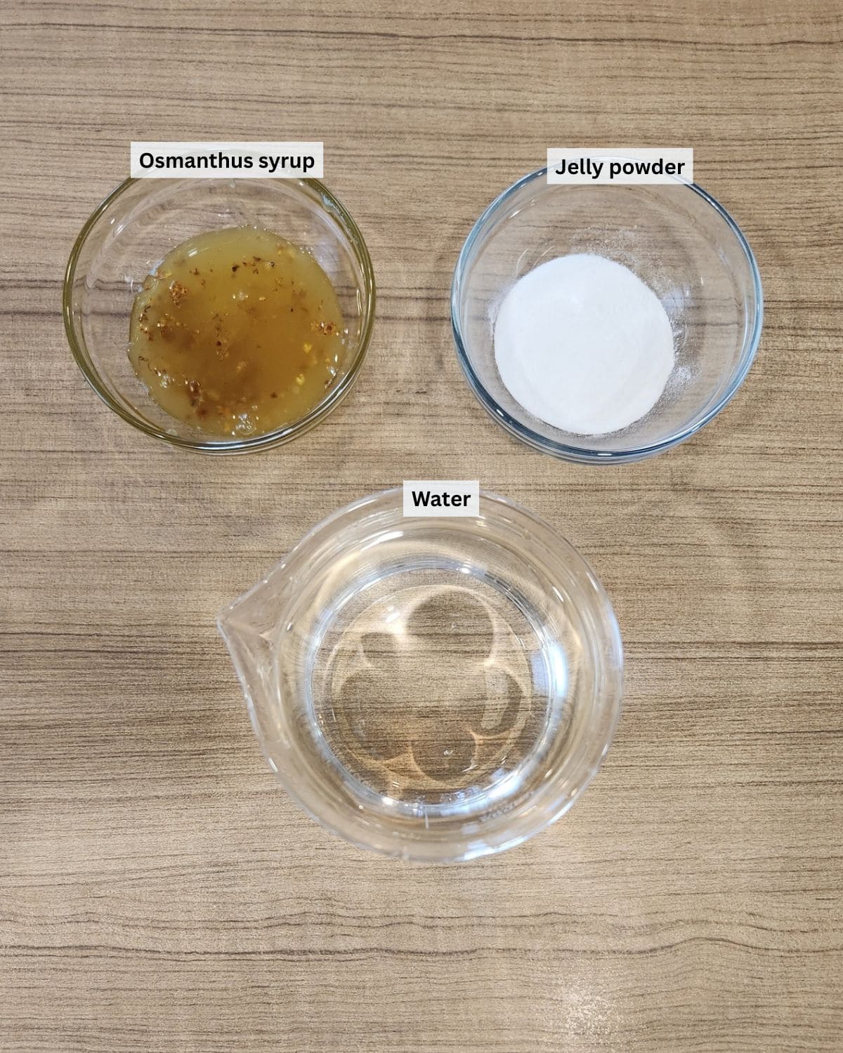 Osmanthus jelly ingredients with labels.